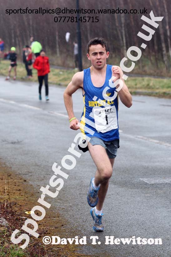 Mens relay, Elswick Harriers Relays, Newburn, Newcastle. Photo: David T. Hewitson/Sports for All Pics